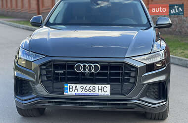 Внедорожник / Кроссовер Audi Q8 2018 в 