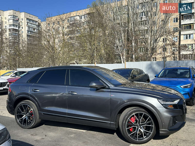 Внедорожник / Кроссовер Audi Q8 2020 в Одессе