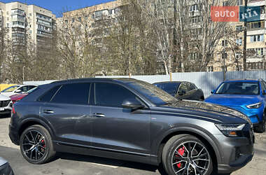 Внедорожник / Кроссовер Audi Q8 2020 в 
