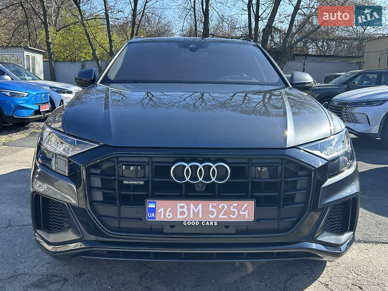 Внедорожник / Кроссовер Audi Q8 2020 в Одессе