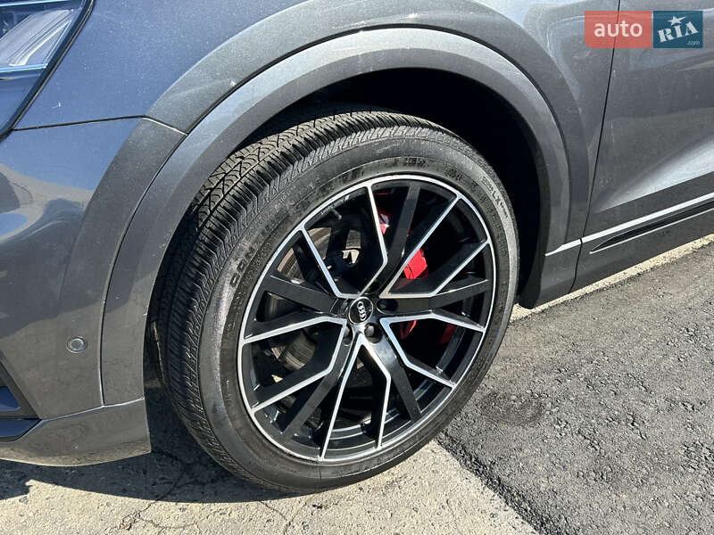 Внедорожник / Кроссовер Audi Q8 2020 в Одессе