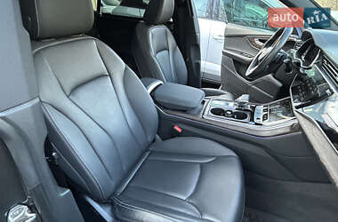 Внедорожник / Кроссовер Audi Q8 2020 в 