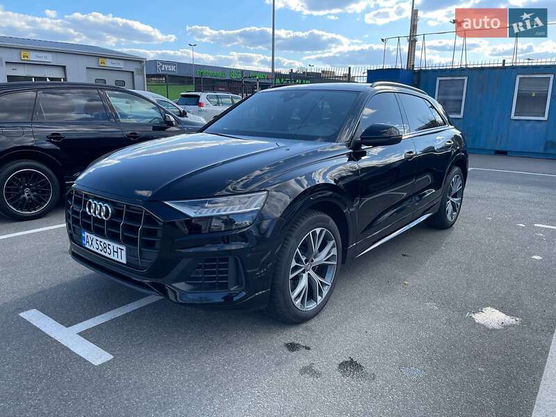 Позашляховик / Кросовер Audi Q8 2018 в Києві