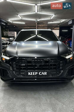 Внедорожник / Кроссовер Audi Q8 2020 в 