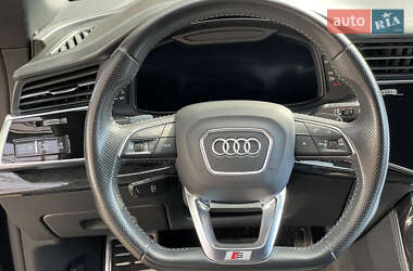Внедорожник / Кроссовер Audi Q8 2018 в 