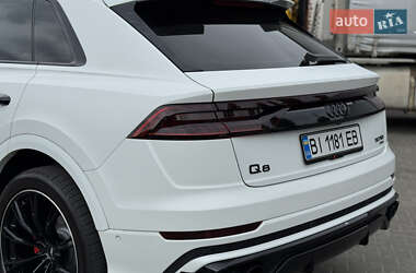 Позашляховик / Кросовер Audi Q8 2019 в 