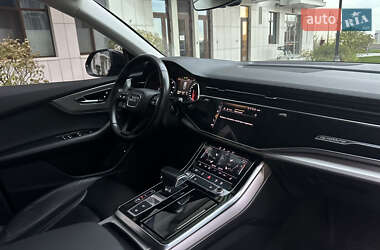 Внедорожник / Кроссовер Audi Q8 2019 в 