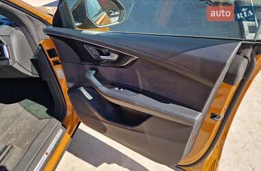 Внедорожник / Кроссовер Audi Q8 2019 в 