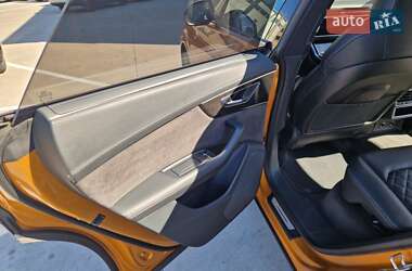 Внедорожник / Кроссовер Audi Q8 2019 в 