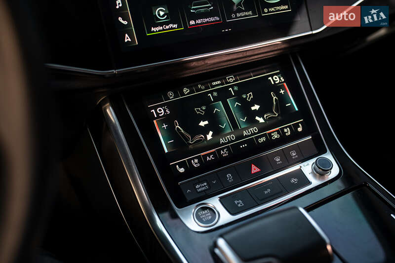 Внедорожник / Кроссовер Audi Q8 2022 в Львове
