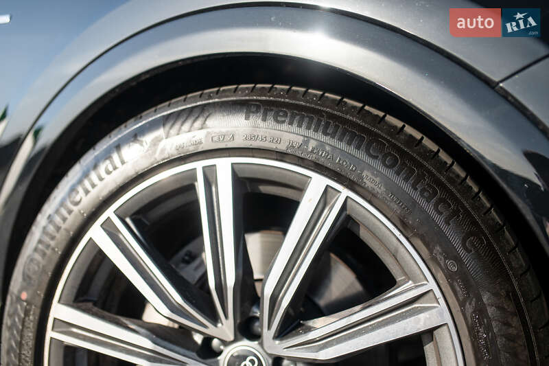Внедорожник / Кроссовер Audi Q8 2022 в Львове