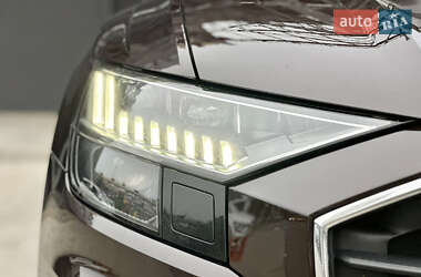 Внедорожник / Кроссовер Audi Q8 2021 в 