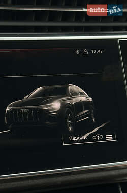 Внедорожник / Кроссовер Audi Q8 2021 в 