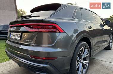 Внедорожник / Кроссовер Audi Q8 2020 в 