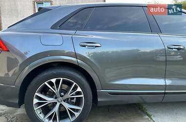 Внедорожник / Кроссовер Audi Q8 2020 в 