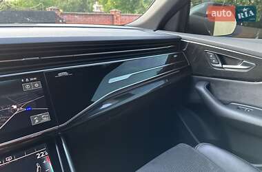 Внедорожник / Кроссовер Audi Q8 2020 в 