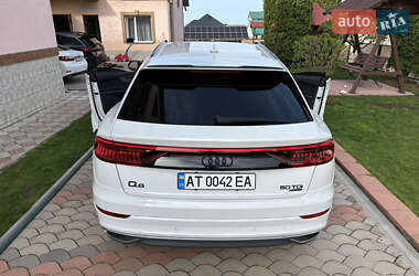 Позашляховик / Кросовер Audi Q8 2018 в 