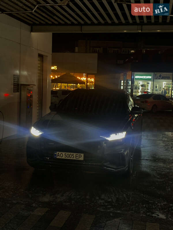 Внедорожник / Кроссовер Audi Q8 2018 в Ужгороде