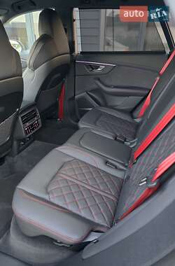 Внедорожник / Кроссовер Audi Q8 2025 в 