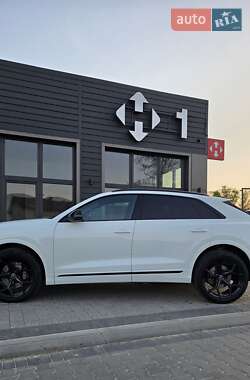 Внедорожник / Кроссовер Audi Q8 2025 в 
