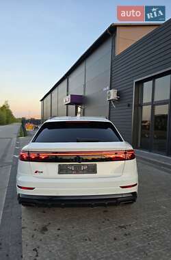 Внедорожник / Кроссовер Audi Q8 2025 в 
