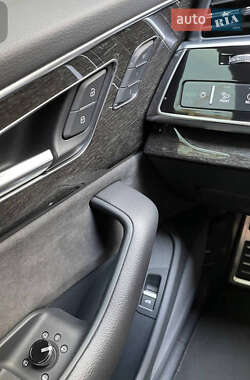 Внедорожник / Кроссовер Audi Q8 2020 в 