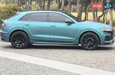 Внедорожник / Кроссовер Audi Q8 2018 в 