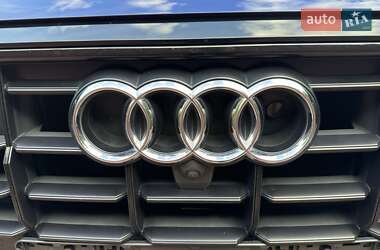Позашляховик / Кросовер Audi Q8 2019 в 