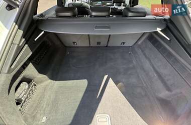 Внедорожник / Кроссовер Audi Q8 2020 в 