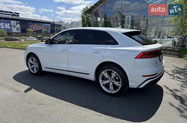 Внедорожник / Кроссовер Audi Q8 2020 в 