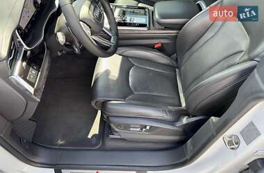 Внедорожник / Кроссовер Audi Q8 2020 в 