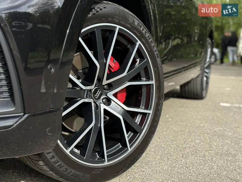 Позашляховик / Кросовер Audi Q8 2019 в Києві фото 12 Позашляховик / Кросовер Audi Q8 2019 в Києві