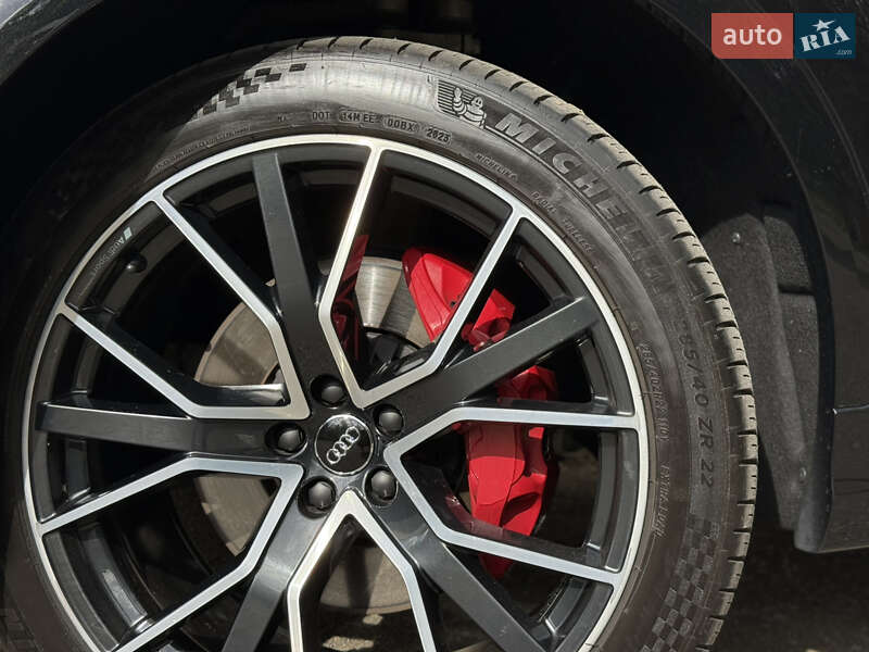 Позашляховик / Кросовер Audi Q8 2019 в Києві фото 13 Позашляховик / Кросовер Audi Q8 2019 в Києві