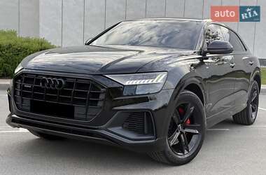 Внедорожник / Кроссовер Audi Q8 2018 в 