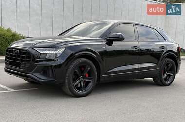 Внедорожник / Кроссовер Audi Q8 2018 в 