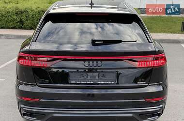 Внедорожник / Кроссовер Audi Q8 2018 в 