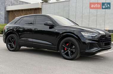 Внедорожник / Кроссовер Audi Q8 2018 в 