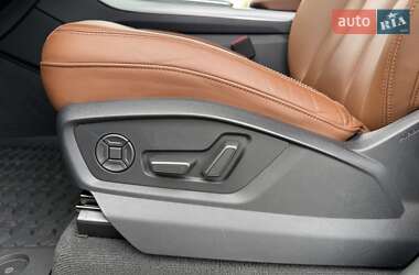 Внедорожник / Кроссовер Audi Q8 2018 в 