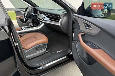 Внедорожник / Кроссовер Audi Q8 2018 в 