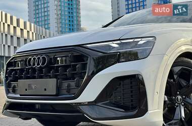 Внедорожник / Кроссовер Audi Q8 2025 в 