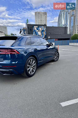 Позашляховик / Кросовер Audi Q8 2018 в 