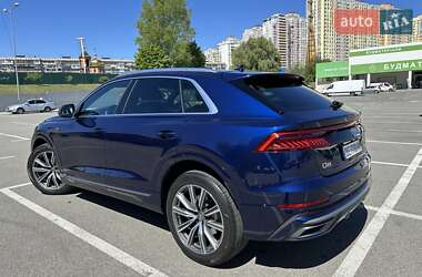 Позашляховик / Кросовер Audi Q8 2018 в 