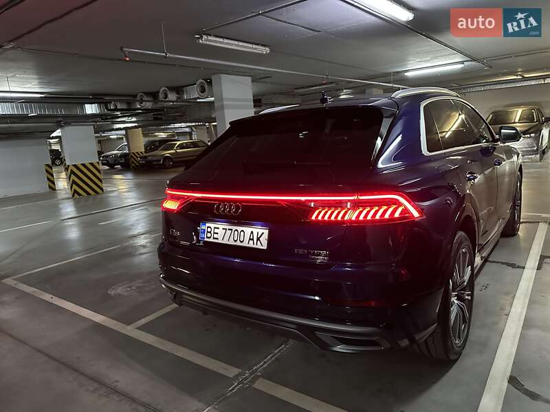 Позашляховик / Кросовер Audi Q8 2018 в Києві