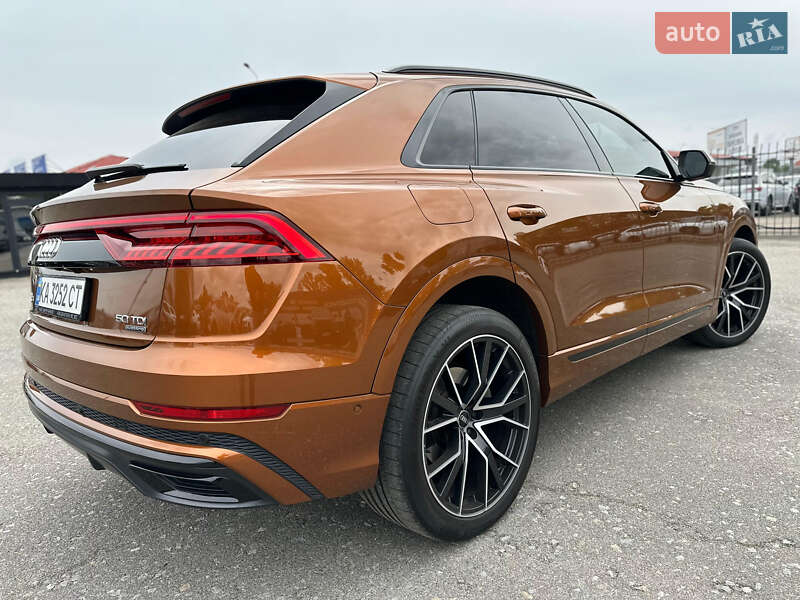 Позашляховик / Кросовер Audi Q8 2021 в Києві