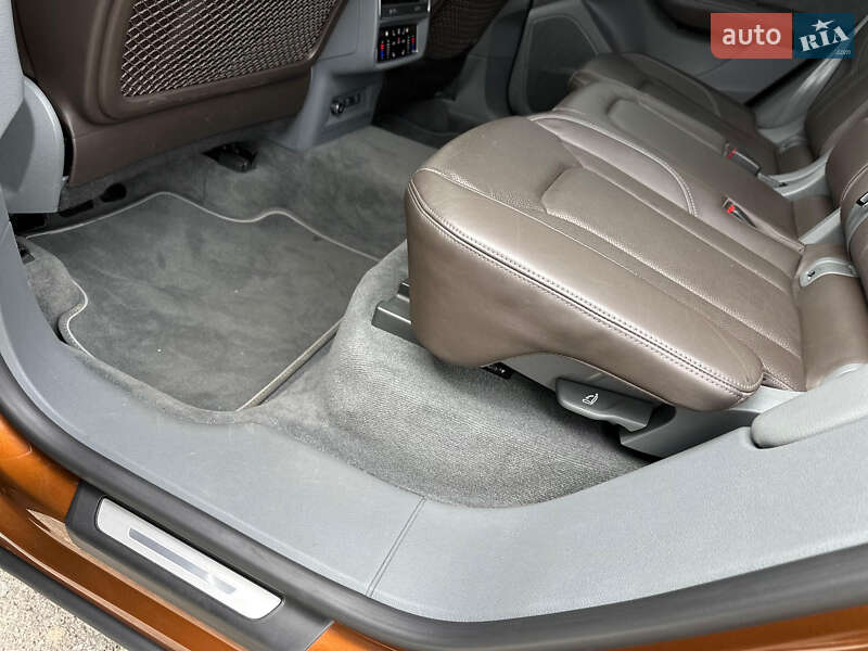 Позашляховик / Кросовер Audi Q8 2021 в Києві