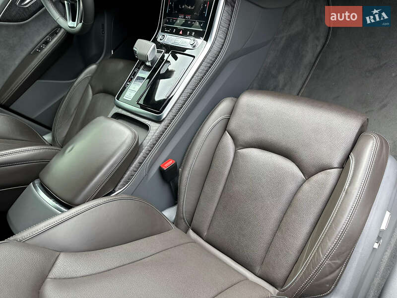 Позашляховик / Кросовер Audi Q8 2021 в Києві