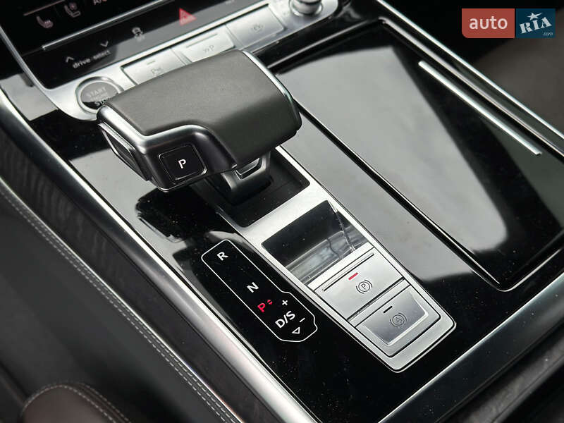 Позашляховик / Кросовер Audi Q8 2021 в Києві