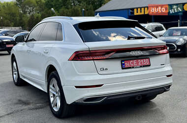 Позашляховик / Кросовер Audi Q8 2018 в 