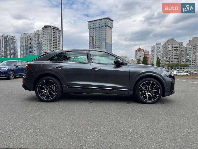 Внедорожник / Кроссовер Audi Q8 2024 в Киеве