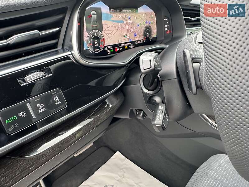 Внедорожник / Кроссовер Audi Q8 2024 в Киеве
